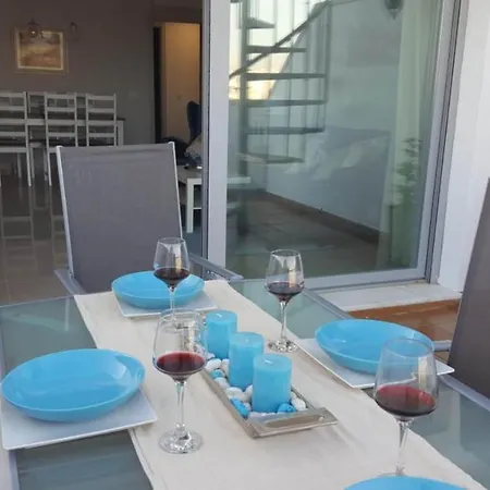 Apart.con Piscina Vistasol Apartment